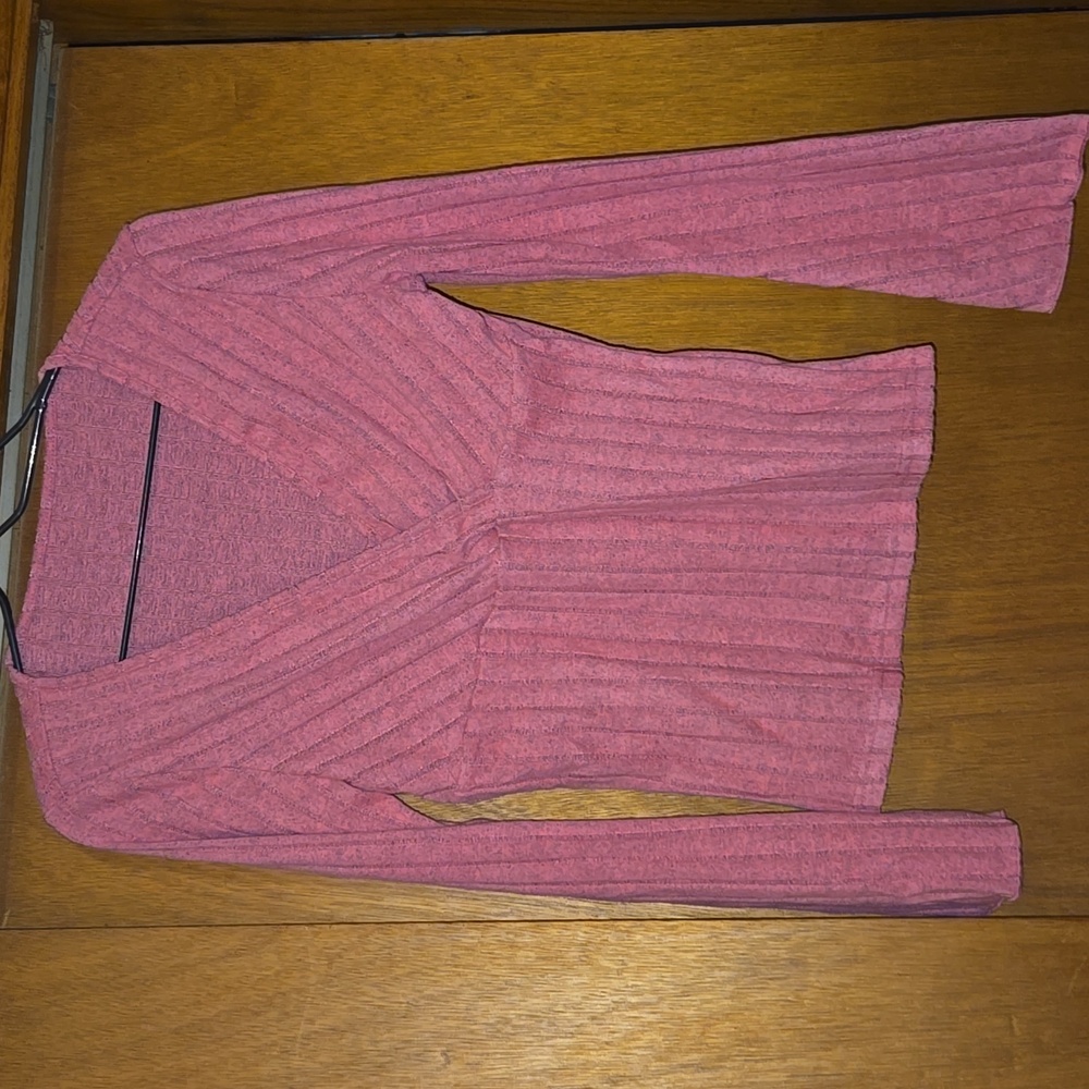 Women's Fall and Winter Long-Sleeved Top.